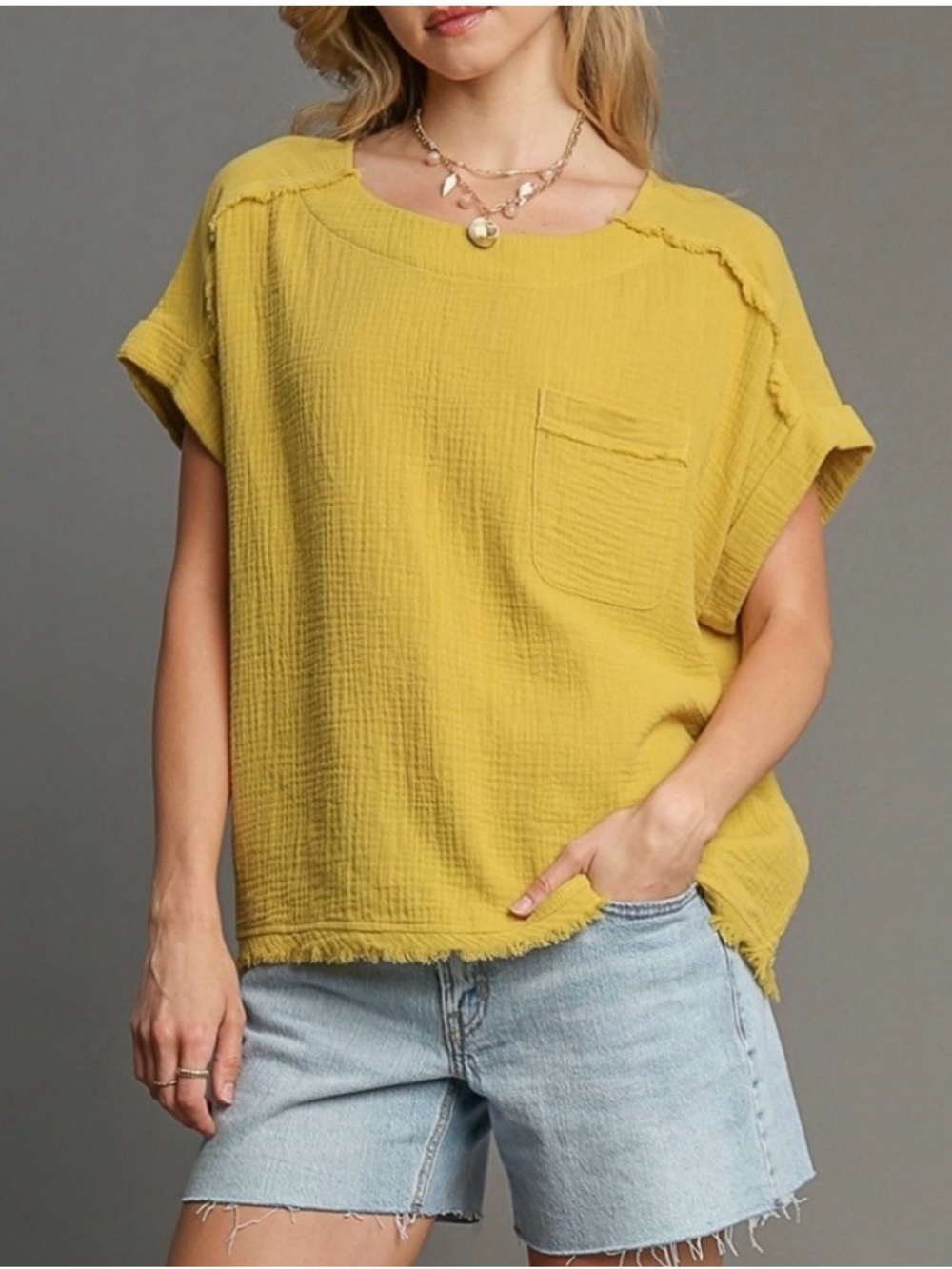 Umgee Kiwi Yellow
Women's Top